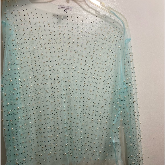 Boutique Long Sleeve Top With Pearl And Rhinestone Detail - Picture 6 of 6